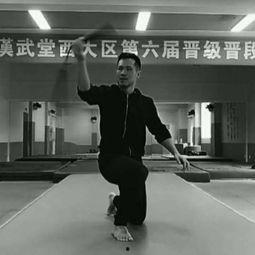 双截棍成人健身视频,挥洒汗水，强身健体新体验